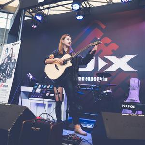 沈悦陆婷婷江晓萍大团结
